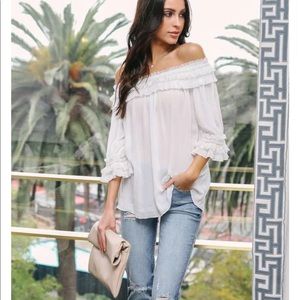 NWT Off the shoulder white top 🥰